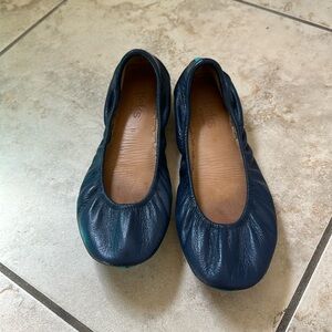 Tieks navy blue ballet flats, size 8